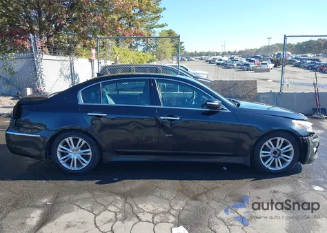 2013 Hyundai Genesis 3.8 z USA, uszkodzony, nr VIN KMHGC4DD6DU233241